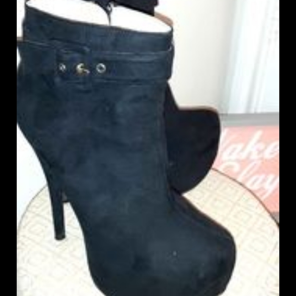 Black suede platform boots